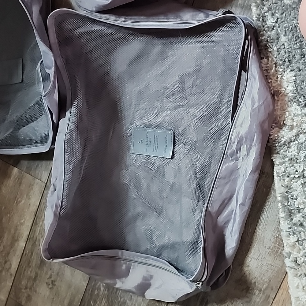 Gray Packing Cubes - image 2